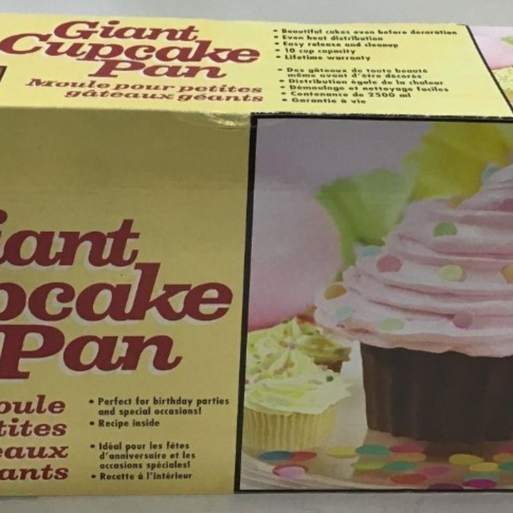 Wilton Giant Dimensions Large Cupcake PAN - Picture 5 of 5